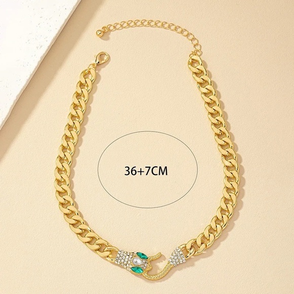 Zara Heart Of Gold Charm Baroque Black Bead Necklace - Picture 8 of 16